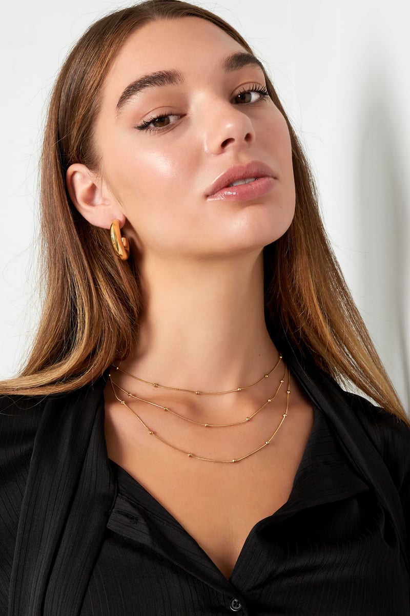 necklace with a twist