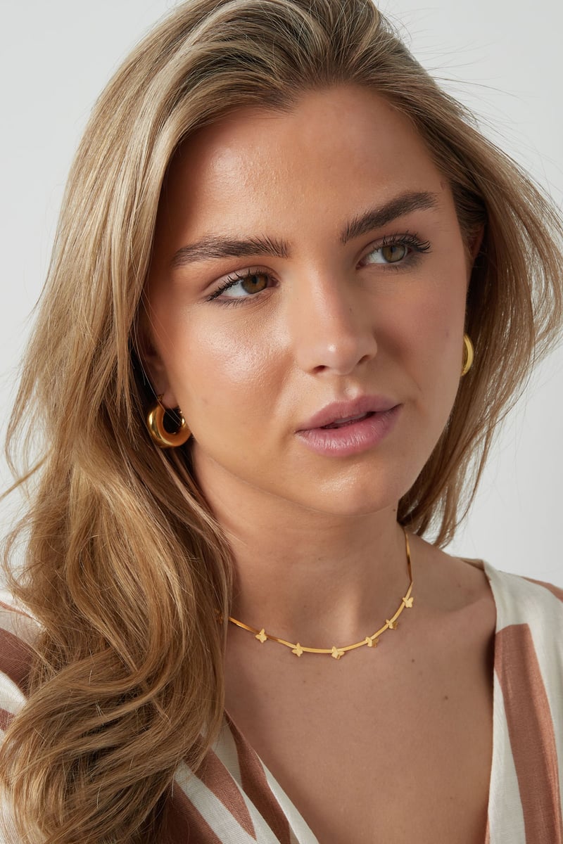 flat link necklace with butterflies