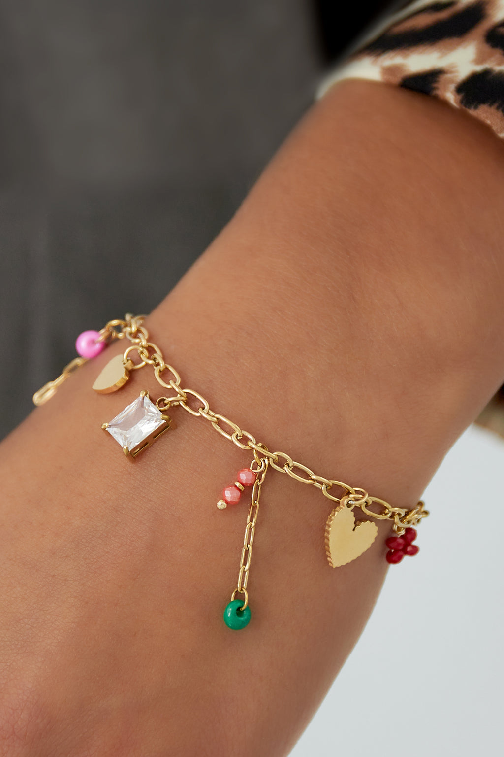 Delightful dangles bracelet - gold
