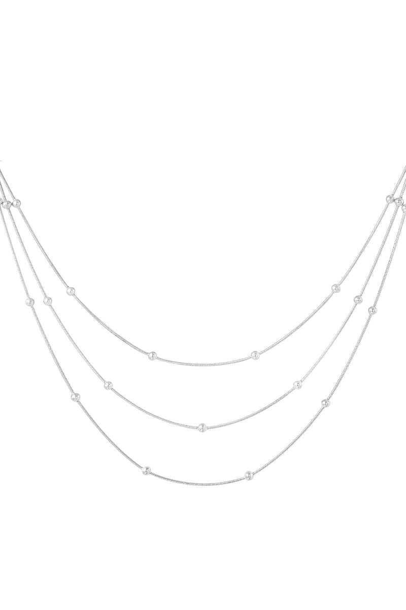 necklace with a twist